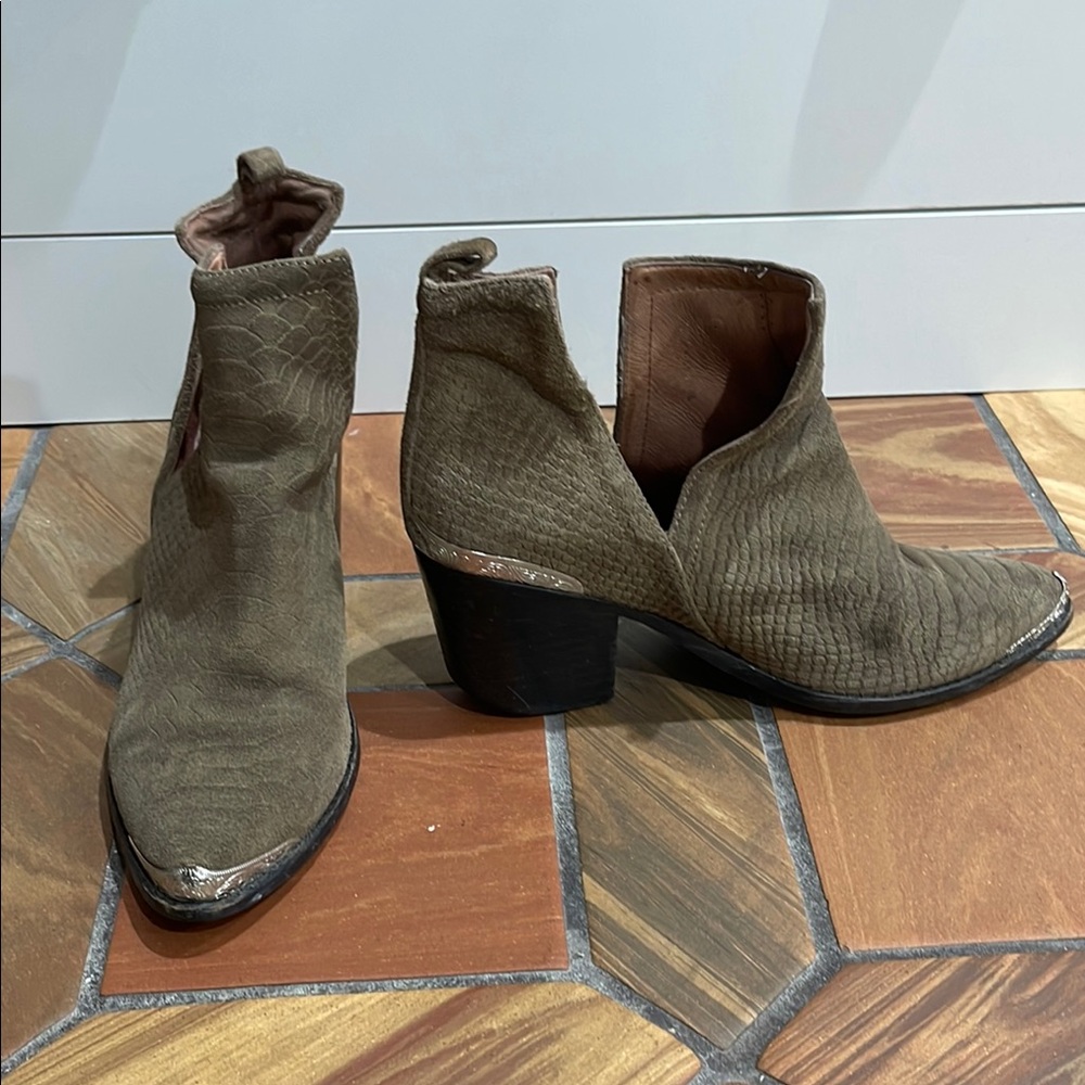 Jeffrey Campbell khaki green/brown Ankle Booties with Block Heel